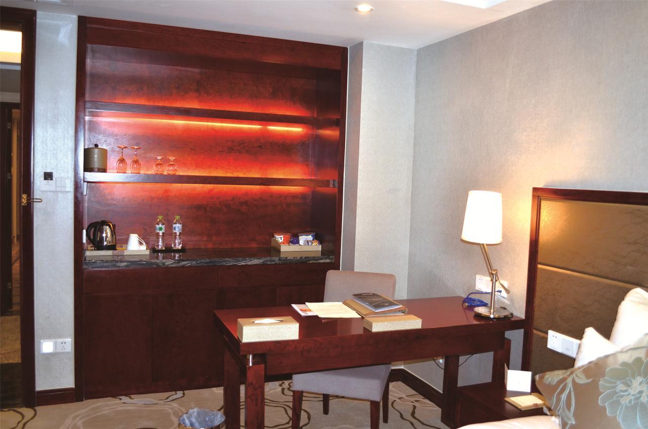 Manhatton Hotel Zhuhai Extérieur photo