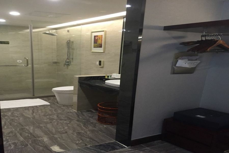 Manhatton Hotel Zhuhai Extérieur photo