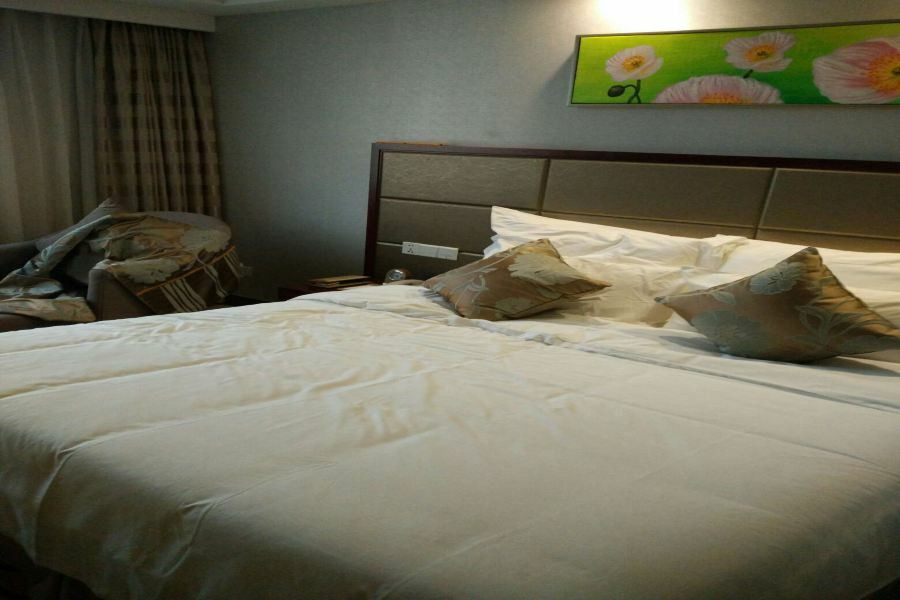 Manhatton Hotel Zhuhai Extérieur photo