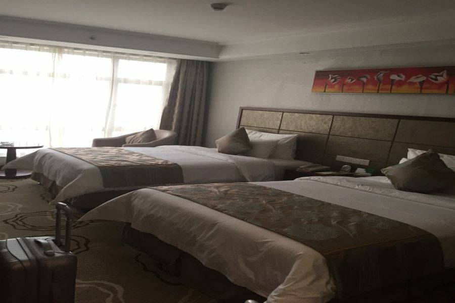 Manhatton Hotel Zhuhai Extérieur photo